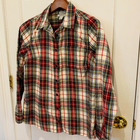 L.L Bean Women's Heavy Flannel Shirt Size M 100% Organic Cotton Long Sleeve - Picture 13 of 16